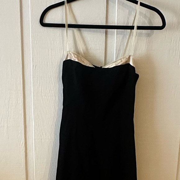 Reformation Abrielle Dress Black Size 2 - Picture 6 of 10